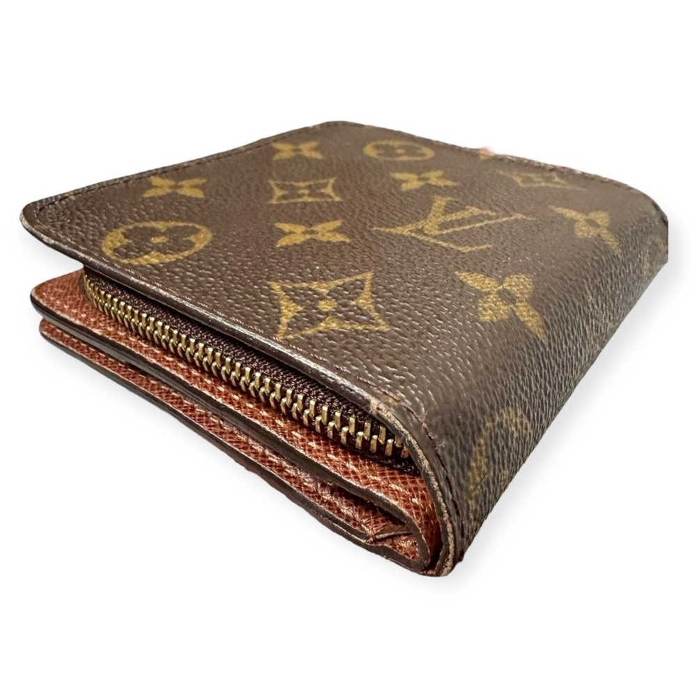 LOUIS VUITTON 2004 Monogram Compact Zippé Bifold Wallet, Vintage - Picture 7 of 16